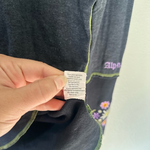 Alp N Rock Vail Henley Top Edelweiss Floral Accents - Picture 6 of 8